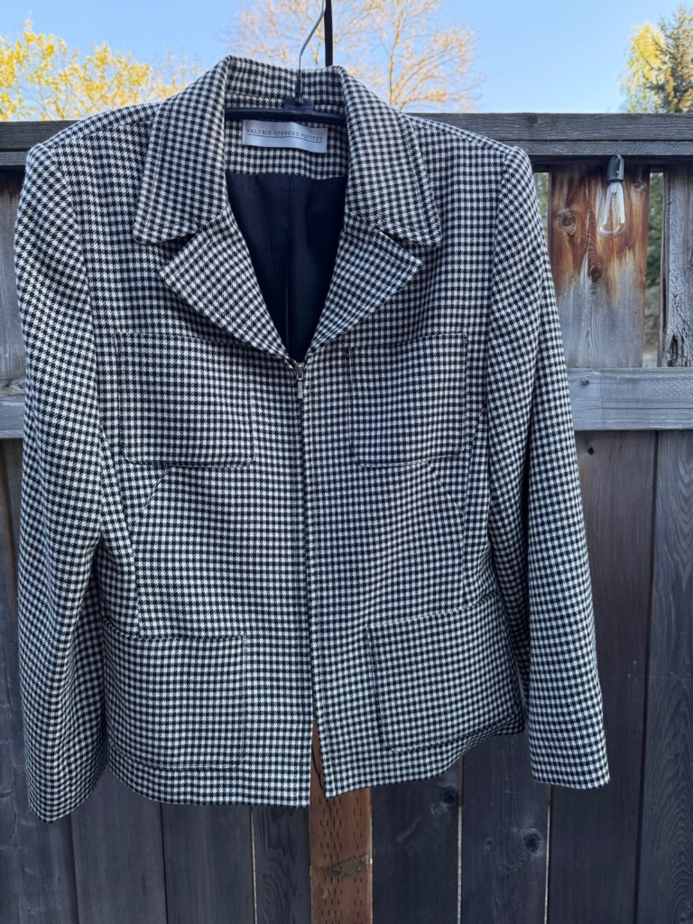 Valarie Stevens Petite black & white houndstooth, front zip, size 10P